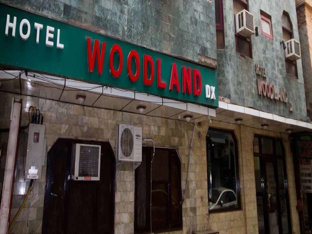 Hotel Woodland Deluxe Yeni Delhi Dış mekan fotoğraf