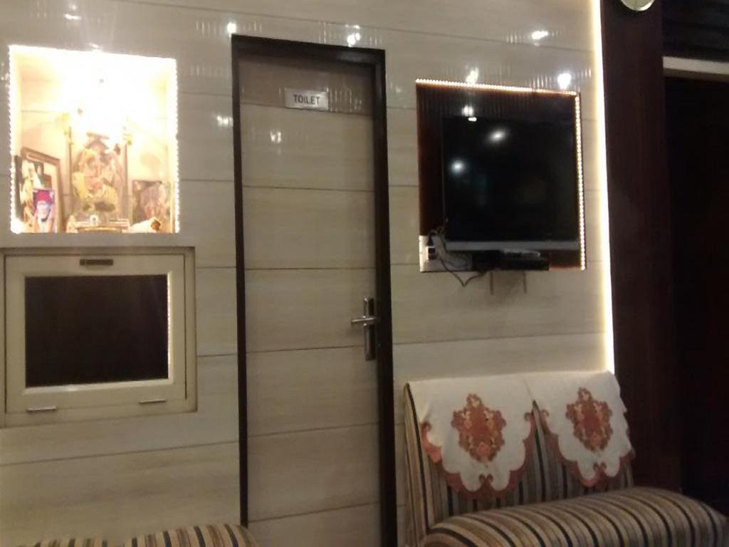 Hotel Woodland Deluxe Yeni Delhi Dış mekan fotoğraf