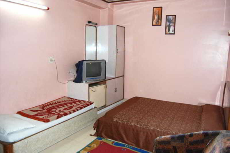 Hotel Woodland Deluxe Yeni Delhi Dış mekan fotoğraf